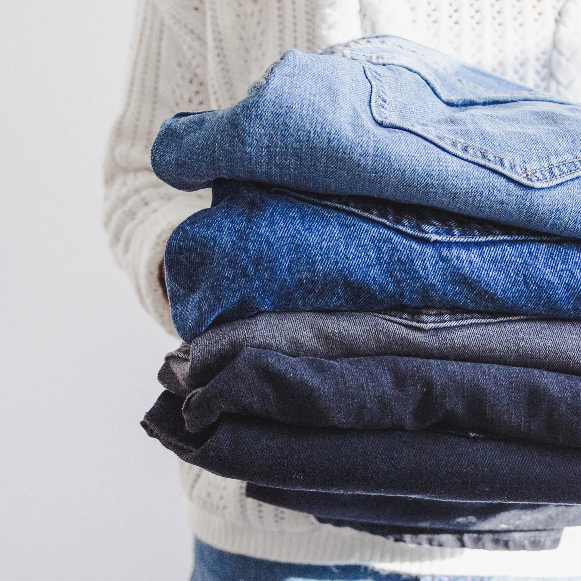 Why More Busy Families Are Switching to Wash & Fold Laundry Services